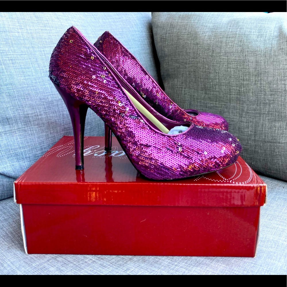 Delicacy purple sequin pumps